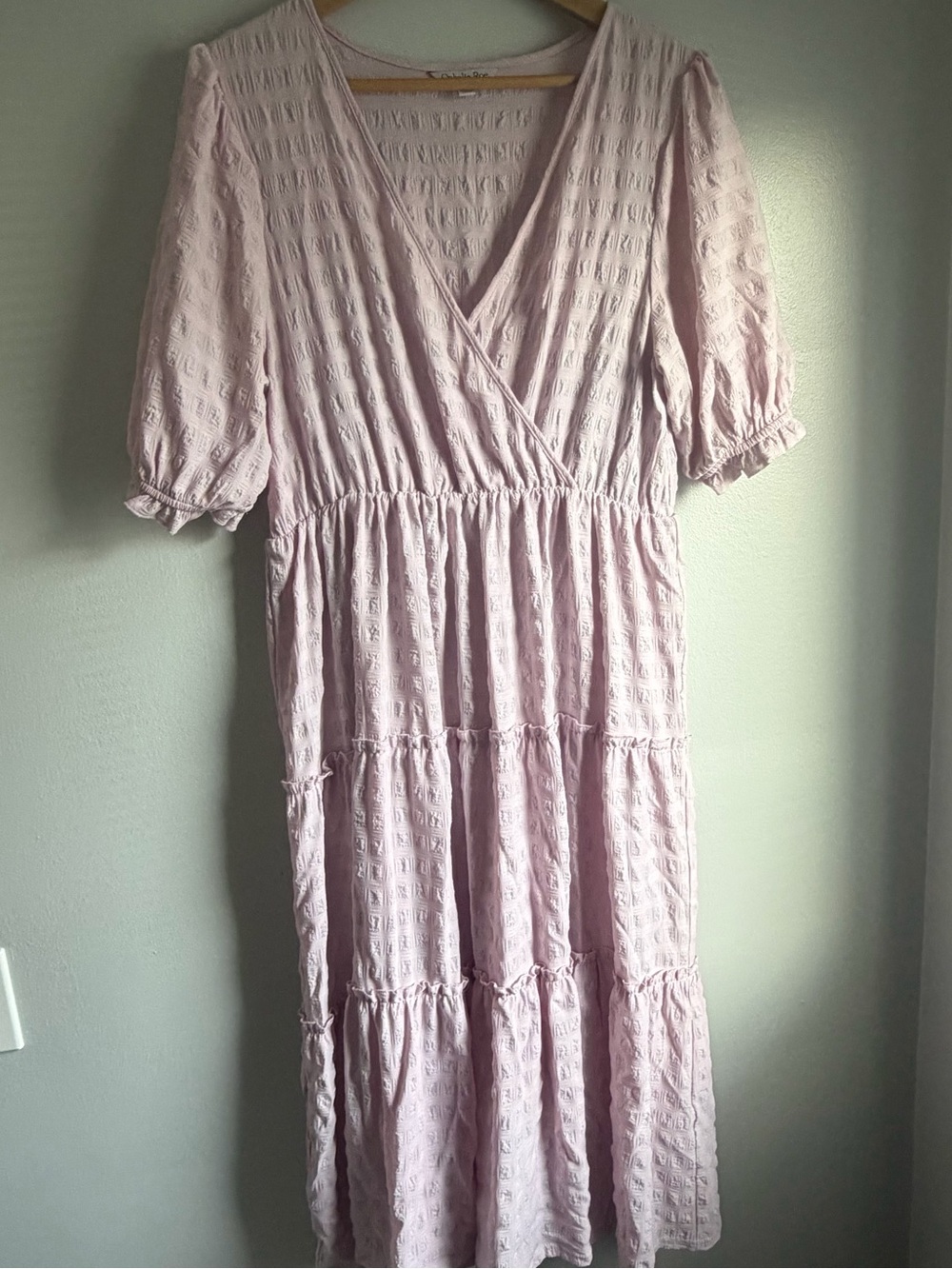 Soft Blush Puff-Sleeve Tiered Midi Dress